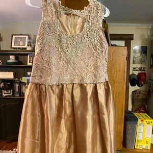 Nwt gold lace short holiday dress